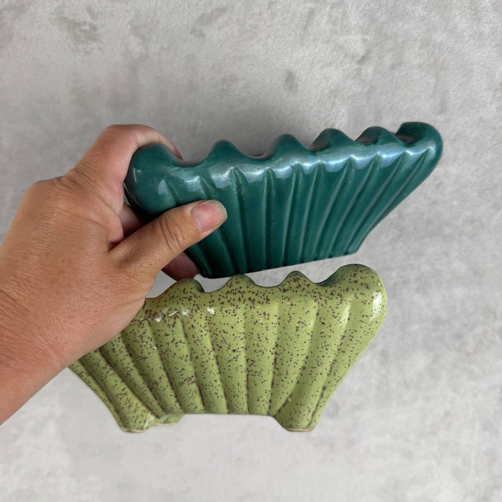 Vintage‎ Mid Century Modern Green Speckled Scalloped Footed Ceramic Planters lot